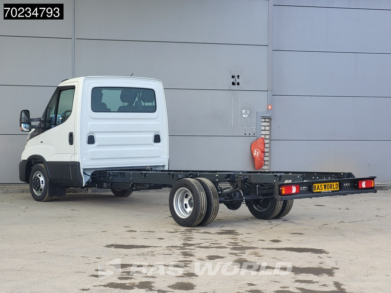 Iveco Daily 35C18 3.0L Automaat Dubbellucht 2025 model 410WB ACC Camera Airco Navi Chassis Cabine Fahrgestell Airco Cruise control - Véhicule utilitaire: photos 3 Iveco Daily 35C18 3.0L Automaat Dubbellucht 2025 model 410WB ACC Camera Airco Navi Chassis Cabine Fahrgestell Airco Cruise control - Véhicule utilitaire: photos 3