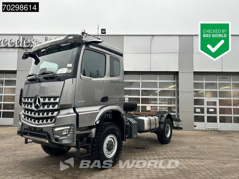 Mercedes-Benz Acrocs 2051 Arocs 4X4 NEW 4x4 chassis! Camper base Steel suspension Big-Axle Automatic Euro 6 - Châssis cabine: photos 1 Mercedes-Benz Acrocs 2051 Arocs 4X4 NEW 4x4 chassis! Camper base Steel suspension Big-Axle Automatic Euro 6 - Châssis cabine: photos 1