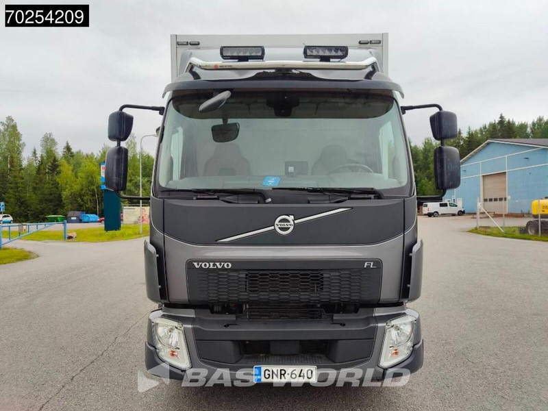 Volvo FL 250 4X2 Like NEW! Exhibition truck EURO 6 - Camion fourgon: photos 2 Volvo FL 250 4X2 Like NEW! Exhibition truck EURO 6 - Camion fourgon: photos 2