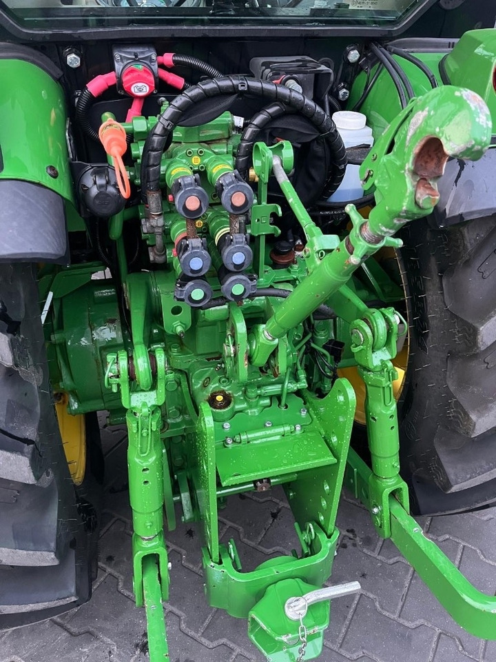 Tracteur agricole John Deere 5090 GL: photos 6 Tracteur agricole John Deere 5090 GL: photos 6
