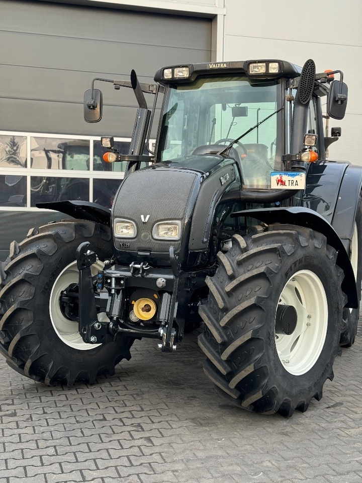 Valtra N 122 V  - Tracteur agricole: photos 3 Valtra N 122 V  - Tracteur agricole: photos 3