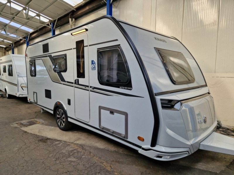 Knaus Sudwind 500 QDK 60° Years - Caravane: photos 1 Knaus Sudwind 500 QDK 60° Years - Caravane: photos 1