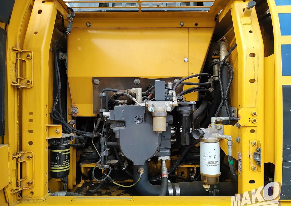Pelle sur chenille Komatsu PC210 LC-10: photos 14