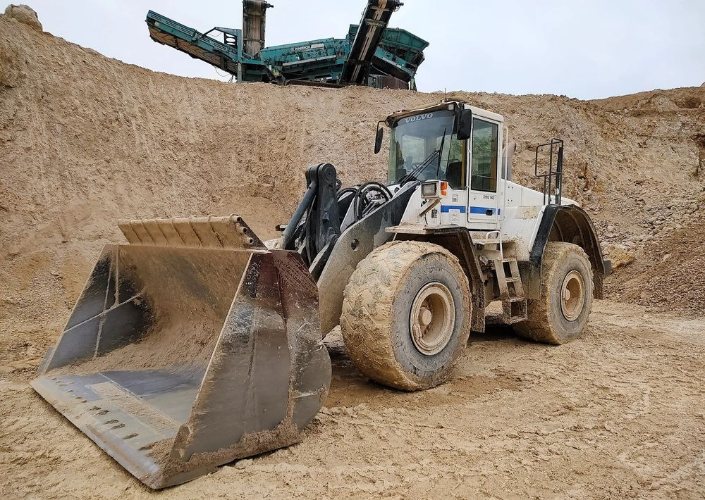 Volvo L180E - Chargeuse sur pneus: photos 1 Volvo L180E - Chargeuse sur pneus: photos 1