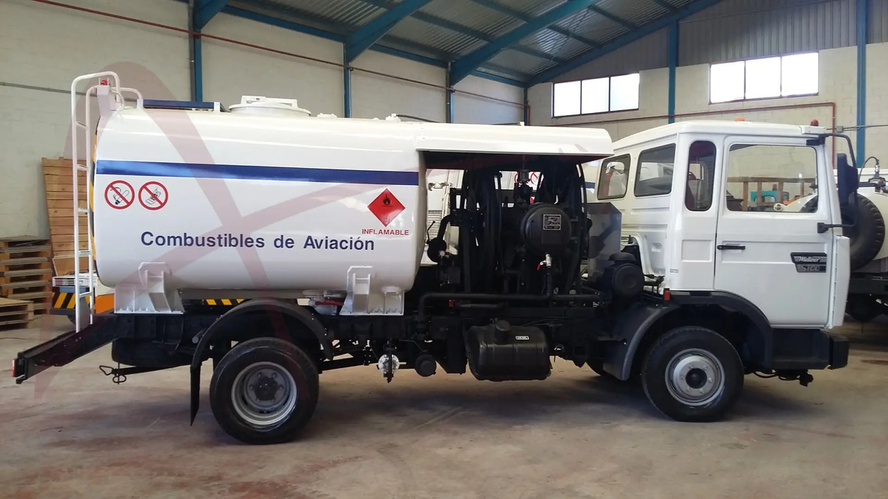 AVGAS B-100 - Camion citerne: photos 1 AVGAS B-100 - Camion citerne: photos 1