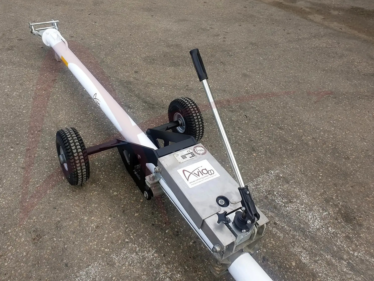 JMS J-TOW DASH8-4 - Équipement aéroportuaire: photos 3 JMS J-TOW DASH8-4 - Équipement aéroportuaire: photos 3