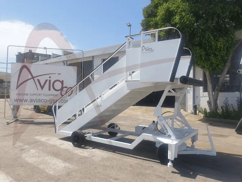 TEMG TG0022 - Escalier d'embarquement: photos 3 TEMG TG0022 - Escalier d'embarquement: photos 3