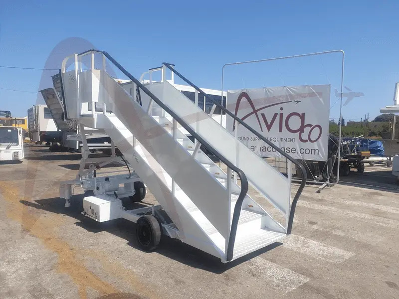 TEMG TG0022 - Escalier d'embarquement: photos 2 TEMG TG0022 - Escalier d'embarquement: photos 2