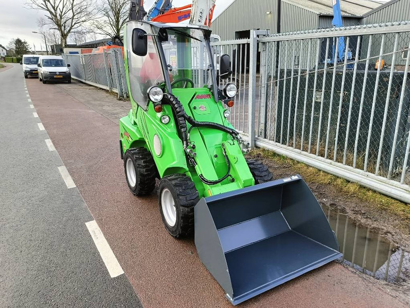 Avant M420 MSDNT mini shovel loader lader 980 kg CE - Chargeuse compacte sur chenilles: photos 4 Avant M420 MSDNT mini shovel loader lader 980 kg CE - Chargeuse compacte sur chenilles: photos 4