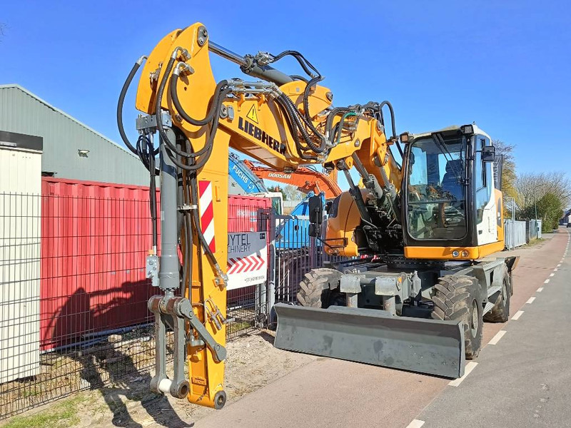 Pelle sur pneus Liebherr A 914 compact mobiele graafmachine excavator 18Ton: photos 11