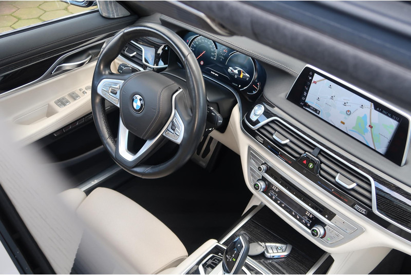 BMW 7 Serie 740Ld xDrive High Executive M-PAKKET/ MASSAGE/ PANO/ DEALER OND/ VOL! - crédit-bail BMW 7 Serie 740Ld xDrive High Executive M-PAKKET/ MASSAGE/ PANO/ DEALER OND/ VOL!: photos 13