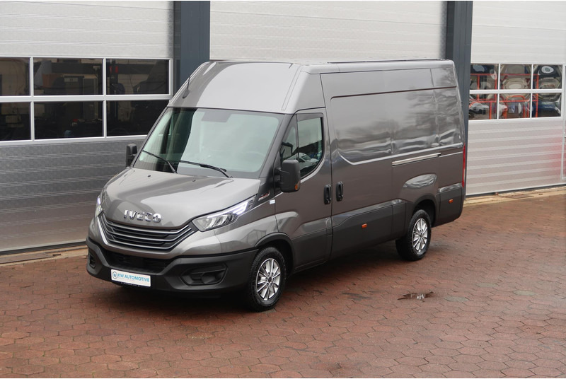 Iveco Daily 35S18HV 3.0 L2H2 BPM VRIJ/ AUT/ 2X SCHUIFDEUR/ CAMERA/ LED/ CRUISE/ CLIMA/ NAVI/ - Fourgon utilitaire: photos 4 Iveco Daily 35S18HV 3.0 L2H2 BPM VRIJ/ AUT/ 2X SCHUIFDEUR/ CAMERA/ LED/ CRUISE/ CLIMA/ NAVI/ - Fourgon utilitaire: photos 4