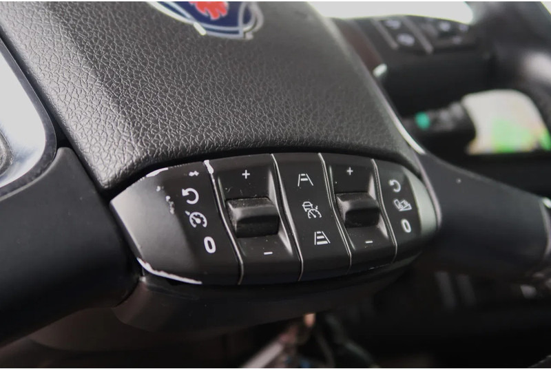 Scania R500 NGS 6x2/4 NB RETARDER/ FULL AIR/ SLIDE DISH/ DIFF-LOCK/ ACC - Tracteur routier: photos 5 Scania R500 NGS 6x2/4 NB RETARDER/ FULL AIR/ SLIDE DISH/ DIFF-LOCK/ ACC - Tracteur routier: photos 5