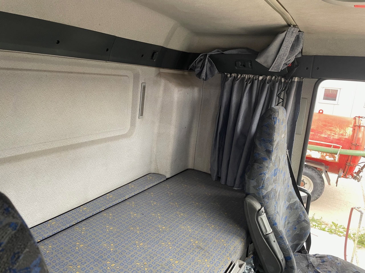 Tracteur routier MAN TGA 26.480 6x4: photos 7