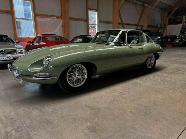 JAGUAR E-Type 4.2 Litre Series 1.5 FHC makellos!... - Voiture: photos 4 JAGUAR E-Type 4.2 Litre Series 1.5 FHC makellos!... - Voiture: photos 4