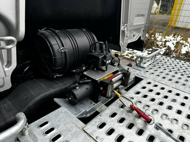 MAN TGL 12.250 BL Autotransporter FVG - Remorqueuse: photos 5 MAN TGL 12.250 BL Autotransporter FVG - Remorqueuse: photos 5