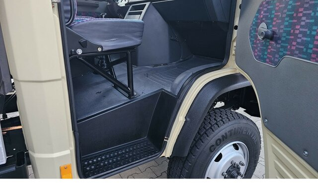 MERCEDES-BENZ 814 D T2 Vario 4x4 Allrad Topzustand!... - Fourgon aménagé: photos 4 MERCEDES-BENZ 814 D T2 Vario 4x4 Allrad Topzustand!... - Fourgon aménagé: photos 4