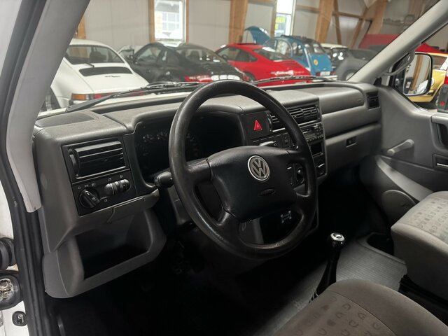 VW T4 Caravelle 2.5 TDI Syncro Sperre 1. Hand! - Voiture: photos 5 VW T4 Caravelle 2.5 TDI Syncro Sperre 1. Hand! - Voiture: photos 5
