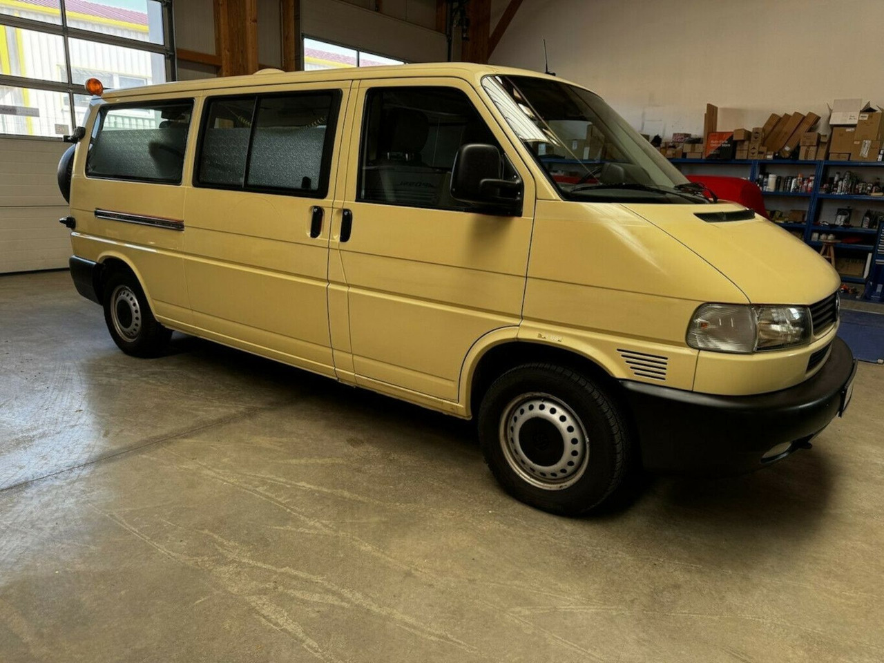 Volkswagen T4 2.5 TDI Syncro 4x4 lang 1. Hand! - Transport de personnes: photos 4 Volkswagen T4 2.5 TDI Syncro 4x4 lang 1. Hand! - Transport de personnes: photos 4