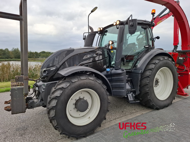 Valtra T 234 Direct TwinTrac - Tracteur agricole: photos 1 Valtra T 234 Direct TwinTrac - Tracteur agricole: photos 1