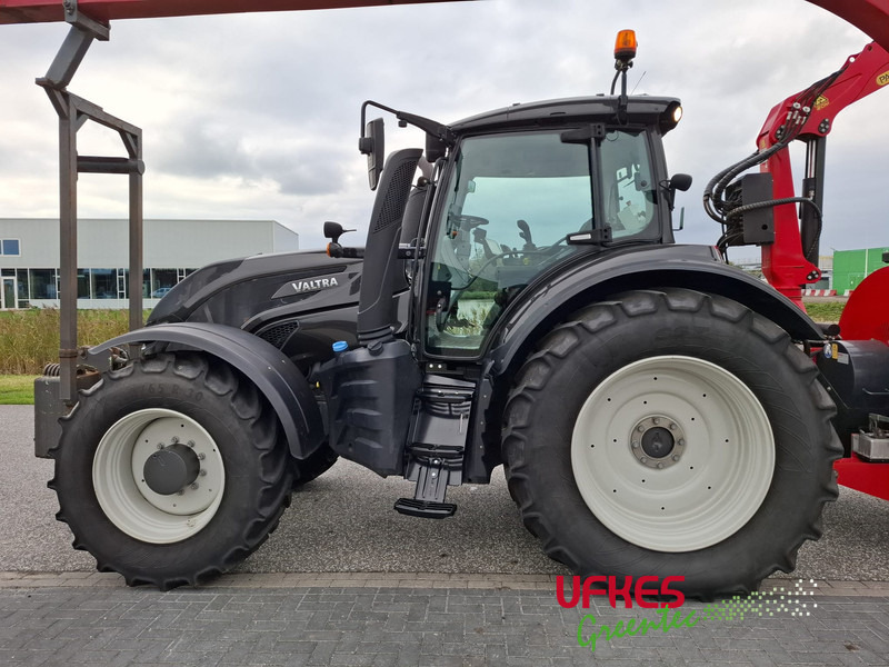 Valtra T 234 Direct TwinTrac - Tracteur agricole: photos 2 Valtra T 234 Direct TwinTrac - Tracteur agricole: photos 2