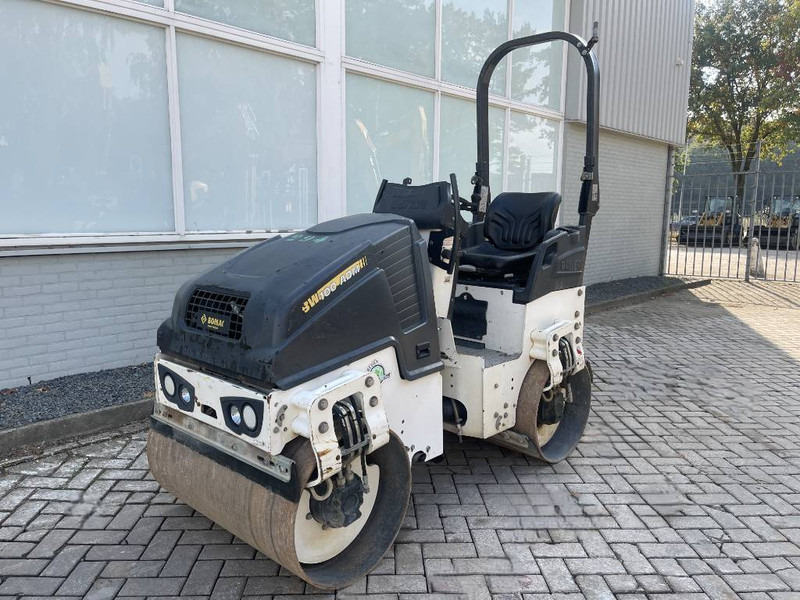 Bomag BW 100 AD M-5 - Compacteur: photos 1 Bomag BW 100 AD M-5 - Compacteur: photos 1