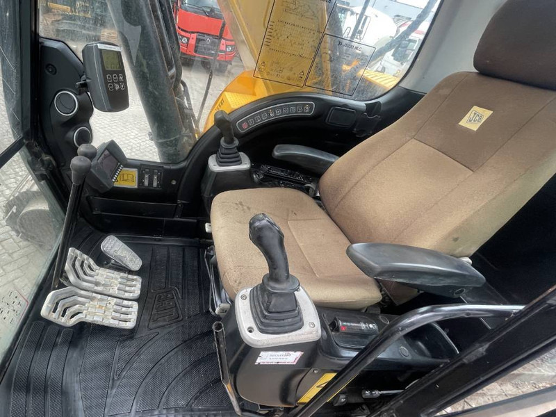Pelle sur chenille JCB JS 220 N LC 2012 CE: photos 11