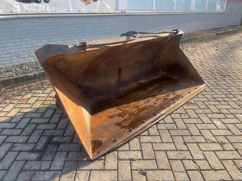 RIMAN HYDRAULIC FRONT BUCKET FOR JCB 3CX - Godet pour Engins de chantier: photos 3 RIMAN HYDRAULIC FRONT BUCKET FOR JCB 3CX - Godet pour Engins de chantier: photos 3