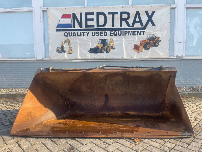 RIMAN HYDRAULIC FRONT BUCKET FOR JCB 3CX - Godet pour Engins de chantier: photos 1 RIMAN HYDRAULIC FRONT BUCKET FOR JCB 3CX - Godet pour Engins de chantier: photos 1