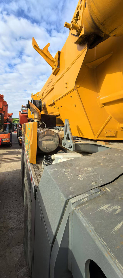 LIEBHERR Second Hand Truck Mounted Crane LTM1500-8.1 Heavy Duty Mobile Crane With High Quality - Grue mobile: photos 4 LIEBHERR Second Hand Truck Mounted Crane LTM1500-8.1 Heavy Duty Mobile Crane With High Quality - Grue mobile: photos 4