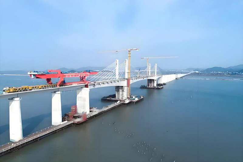XCMG Bridge Erecting Machine Elevated Railway - Portique de manutention: photos 5 XCMG Bridge Erecting Machine Elevated Railway - Portique de manutention: photos 5