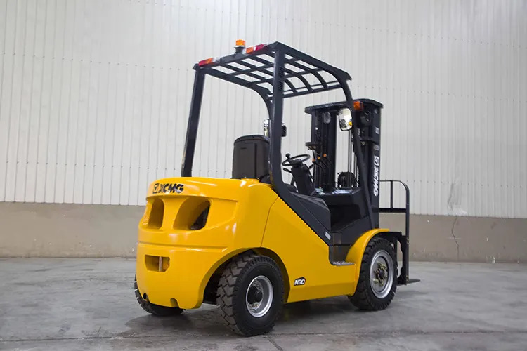 Chariot tout terrain neuf XCMG FD30T 3 ton hydraulic Fork Lift Truck Forklift With Attachments: photos 7