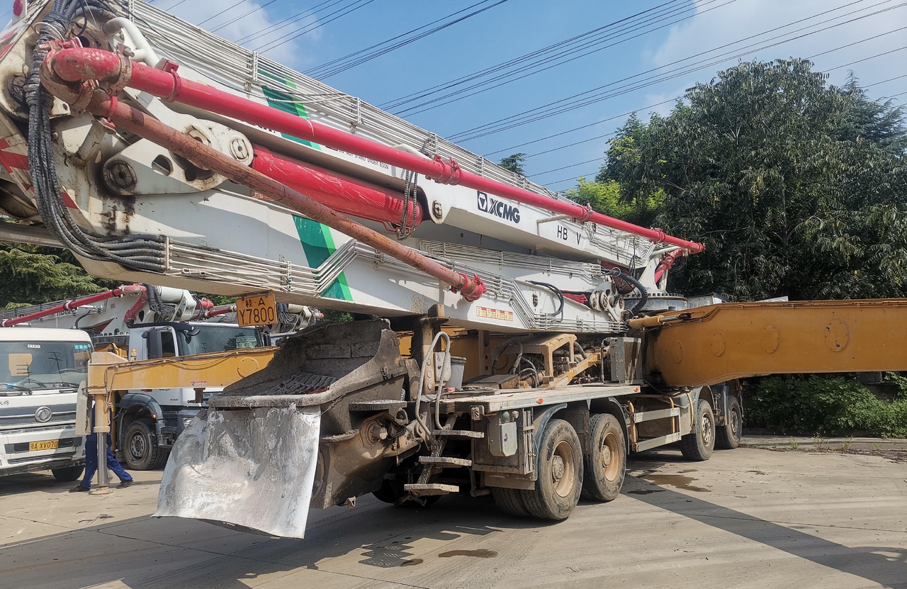 XCMG Factory Schwing Used Concrete Boom Pump Truck HB58V Diesel Concrete Pump Hot Sale - Camion pompe: photos 4 XCMG Factory Schwing Used Concrete Boom Pump Truck HB58V Diesel Concrete Pump Hot Sale - Camion pompe: photos 4
