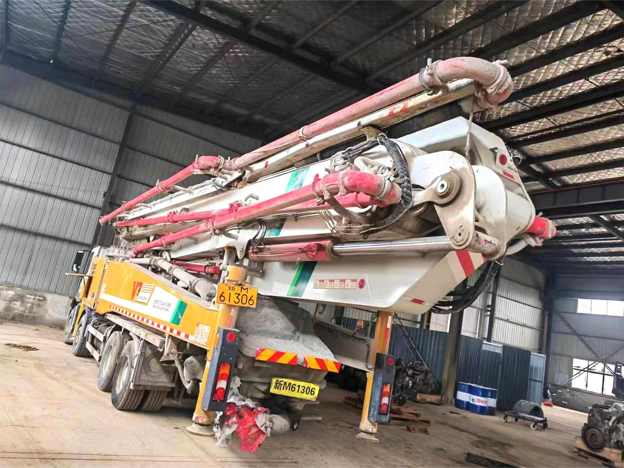 XCMG HB62V Used Swching Concrete Pump Boom Truck in Good Condition - Camion pompe: photos 3 XCMG HB62V Used Swching Concrete Pump Boom Truck in Good Condition - Camion pompe: photos 3