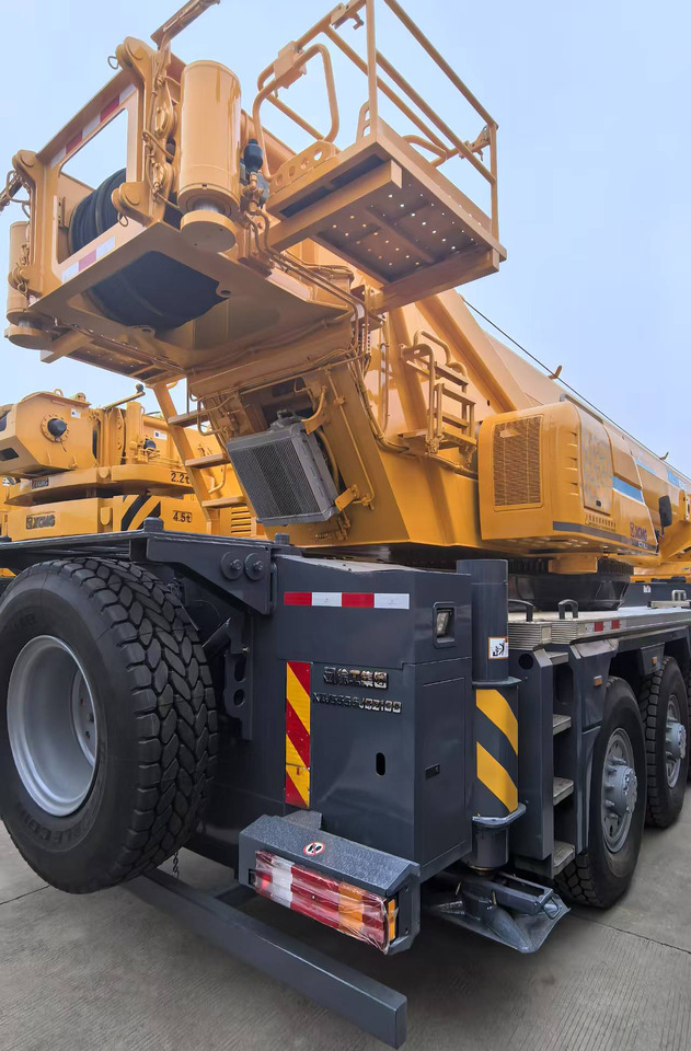 XCMG Official 130 ton Used Mobile Crane XCT130_1 Hydraulic Crane Price List - Grue mobile: photos 3 XCMG Official 130 ton Used Mobile Crane XCT130_1 Hydraulic Crane Price List - Grue mobile: photos 3