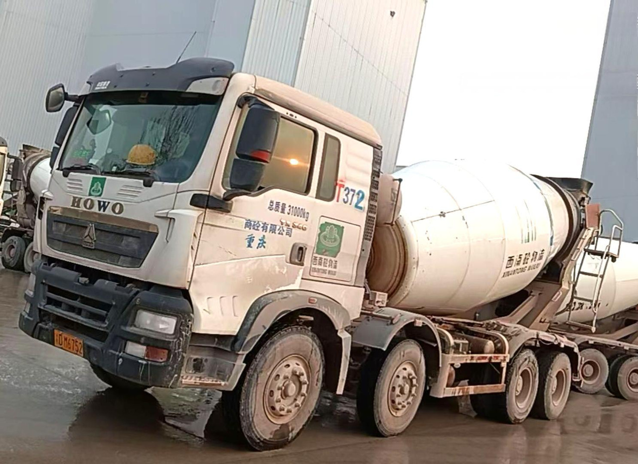 XCMG Official G4804B Second Hand Mobile Concrete Mixer Truck 12m³ Construction Cement Mixer - Camion malaxeur: photos 2 XCMG Official G4804B Second Hand Mobile Concrete Mixer Truck 12m³ Construction Cement Mixer - Camion malaxeur: photos 2