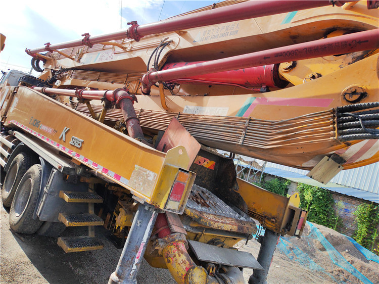 XCMG Official Hb60K 2016 Year Used 56m Truck-Mounted Concrete Pump Truck for Sale - Camion pompe: photos 4 XCMG Official Hb60K 2016 Year Used 56m Truck-Mounted Concrete Pump Truck for Sale - Camion pompe: photos 4