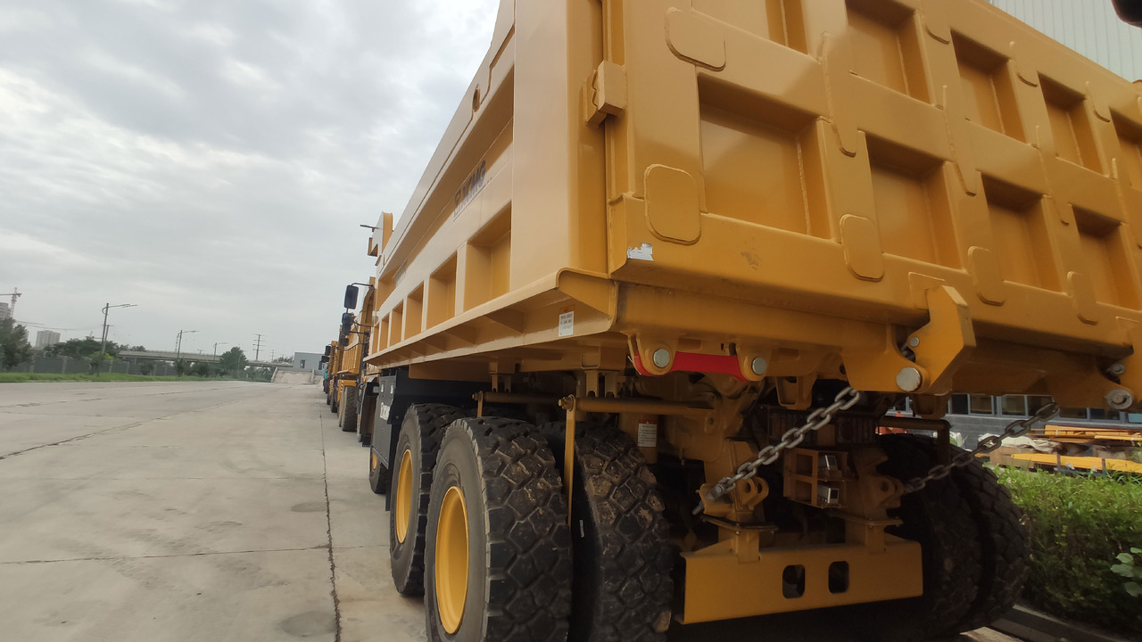 XCMG Official Second Hand Chinese Tipper Truck 72 Ton XDR80TE Mining Dump Truck Price - Tombereau: photos 3 XCMG Official Second Hand Chinese Tipper Truck 72 Ton XDR80TE Mining Dump Truck Price - Tombereau: photos 3