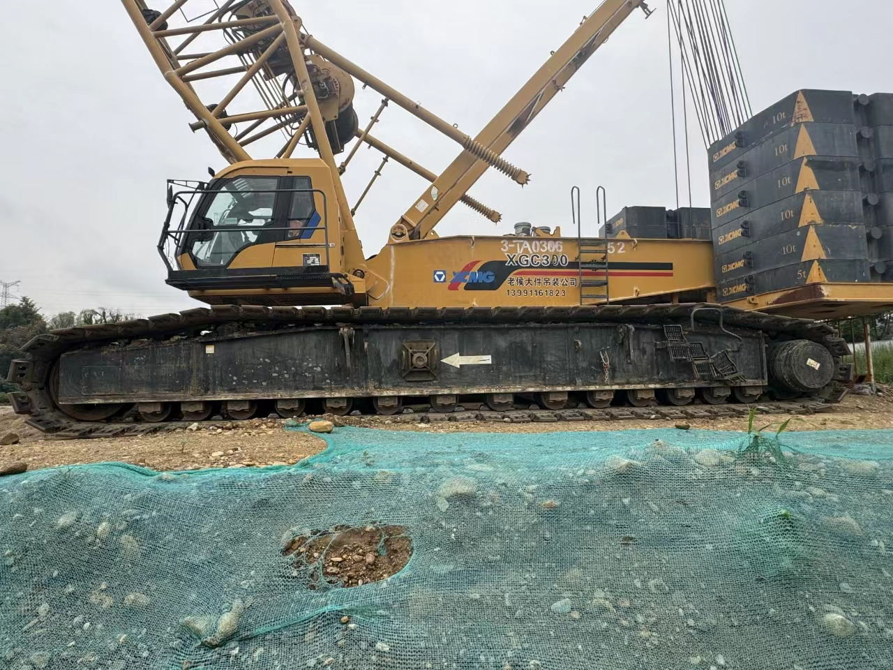 XCMG Official Second Hand Crawler Crane Lifting Equipment Mobile XGC300 300 Ton Crane Price - Grue sur chenilles: photos 5 XCMG Official Second Hand Crawler Crane Lifting Equipment Mobile XGC300 300 Ton Crane Price - Grue sur chenilles: photos 5