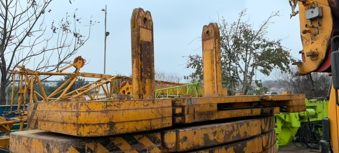 XCMG Official Used Hydraulic Pickup Truck Crane QAY400 All Terrain Cranes Price List - Grue tout-terrain: photos 4 XCMG Official Used Hydraulic Pickup Truck Crane QAY400 All Terrain Cranes Price List - Grue tout-terrain: photos 4