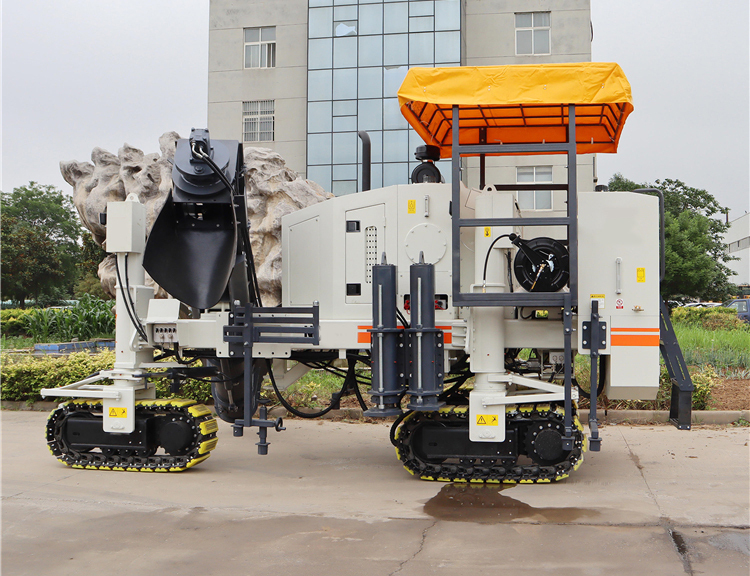 XCMG Official XGNC1300 Concrete Road Paver Kerb Slipform Paver - Machine à coffrage glissant: photos 5 XCMG Official XGNC1300 Concrete Road Paver Kerb Slipform Paver - Machine à coffrage glissant: photos 5
