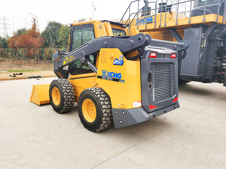 XCMG XC7-SV12 small mini skid steer loader wheeled - Mini chargeuse: photos 4 XCMG XC7-SV12 small mini skid steer loader wheeled - Mini chargeuse: photos 4