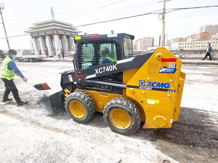 XCMG XC740K small 1ton skid steer loader with attachment price - Mini chargeuse: photos 2 XCMG XC740K small 1ton skid steer loader with attachment price - Mini chargeuse: photos 2