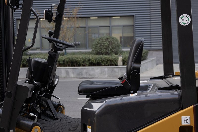 XCMG XCF-35KT 3.5ton diesel counterbalanced forklift for sale - Chariot élévateur diesel: photos 5 XCMG XCF-35KT 3.5ton diesel counterbalanced forklift for sale - Chariot élévateur diesel: photos 5