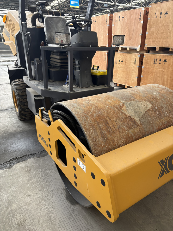 Rouleau compresseur XCMG XS400J 4ton Mechancial Single Drum Vibratory Road Roller Price: photos 8 Rouleau compresseur XCMG XS400J 4ton Mechancial Single Drum Vibratory Road Roller Price: photos 8