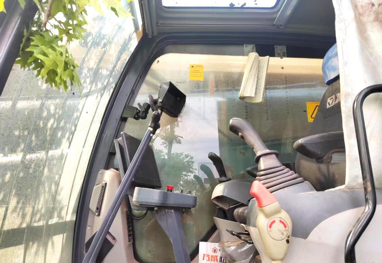 XCMG certified used rotary drilling rig XR240E - Foreuse: photos 5 XCMG certified used rotary drilling rig XR240E - Foreuse: photos 5