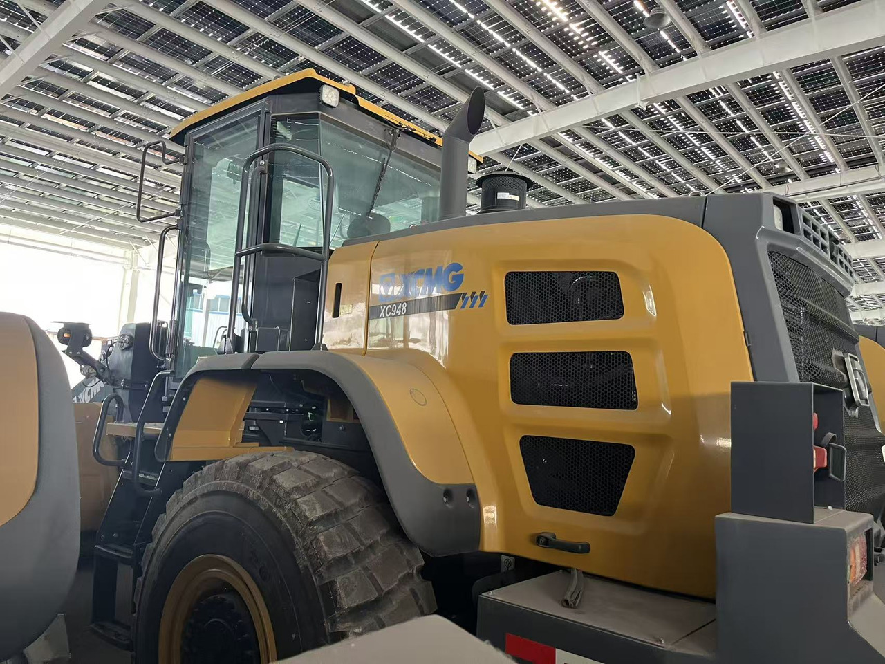 XCMG official XC948 4.5ton wheel loader hydraulic with diesel engine in stock - Chargeuse sur pneus: photos 5 XCMG official XC948 4.5ton wheel loader hydraulic with diesel engine in stock - Chargeuse sur pneus: photos 5