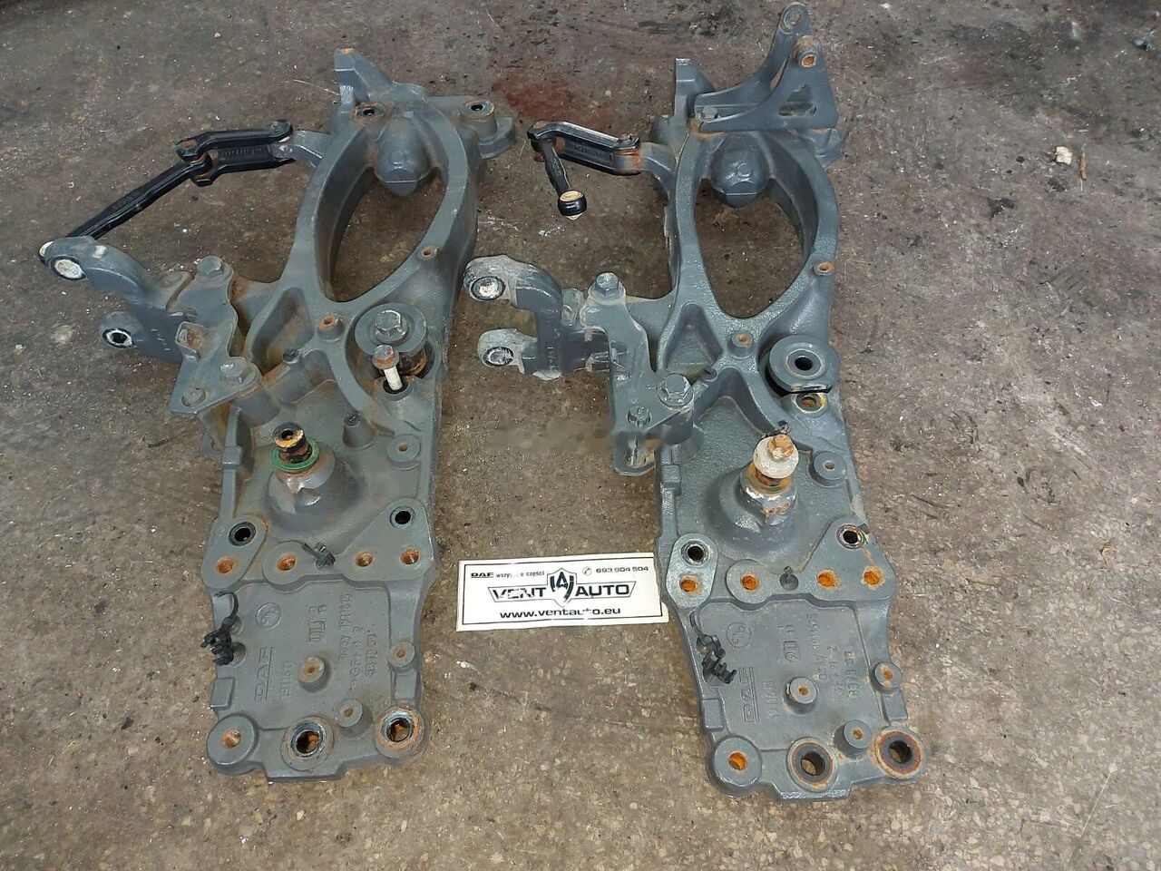 CHASSIS BRACKET DAF 1911615 DAF XF 106 truck - Suspension pour Camion: photos 1 CHASSIS BRACKET DAF 1911615 DAF XF 106 truck - Suspension pour Camion: photos 1