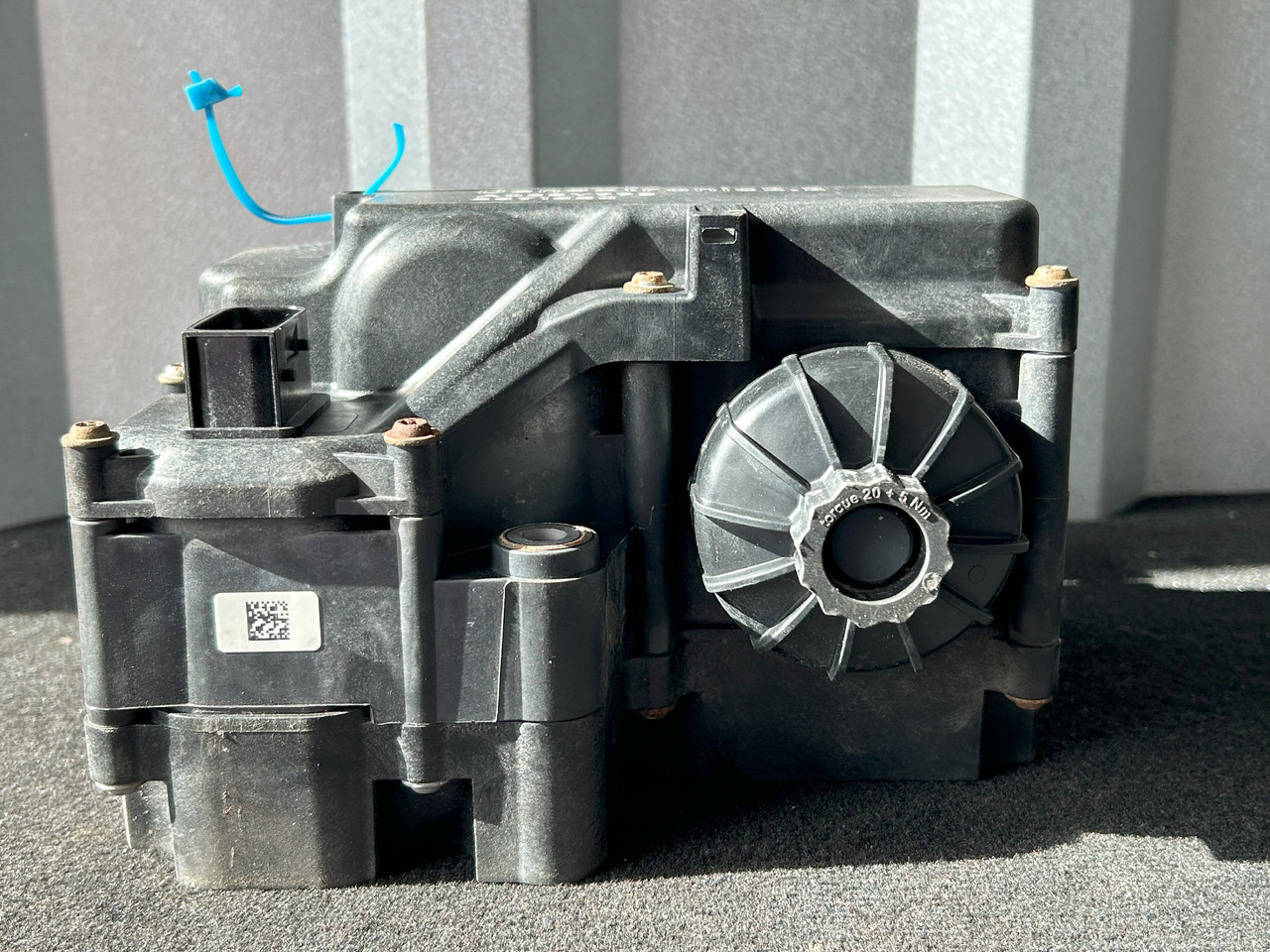 DAF CF EURO 6 DENOXTRONIX 2.2 ADBLUE PUMP - Système d'échappement pour Camion: photos 5 DAF CF EURO 6 DENOXTRONIX 2.2 ADBLUE PUMP - Système d'échappement pour Camion: photos 5