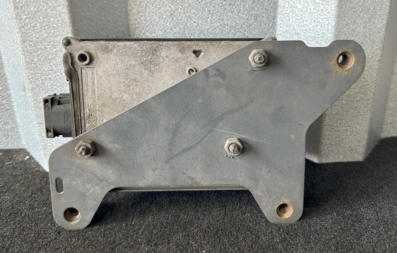 DAF RADAR AKTYWNY ACC2 AEBS DAF XF 106 480 - Système électrique pour Camion: photos 2 DAF RADAR AKTYWNY ACC2 AEBS DAF XF 106 480 - Système électrique pour Camion: photos 2